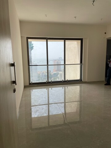 Room in 2 BHK Apartment at Matunga West – for Sale