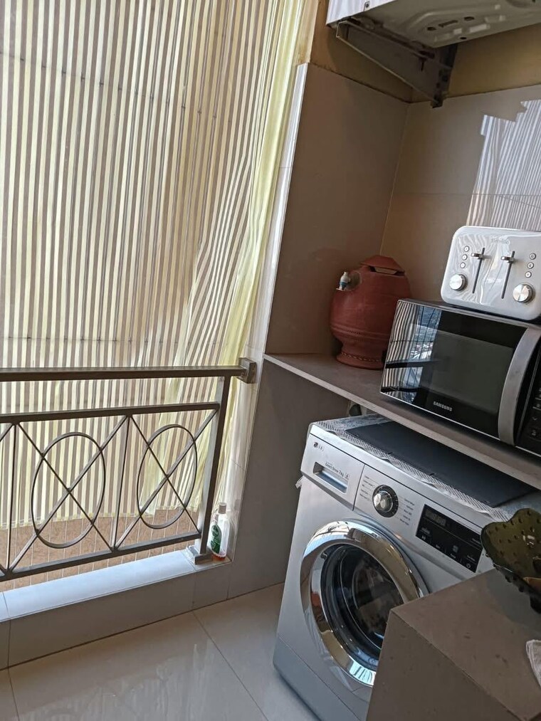 Other, one-hiranandani-park-hampton 2 Bedroom 700 Sq.Ft. Apartment In Ghodbunder Road Thane 9297355