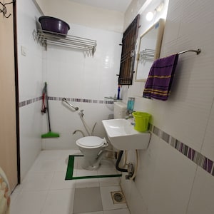 Team Area in 2 BHK Apartment at Mahavir Universe, Kukreja – for Sale