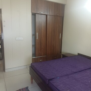 Room in 3 BHK Apartment at Penta Homes, Vip Road – for Sale