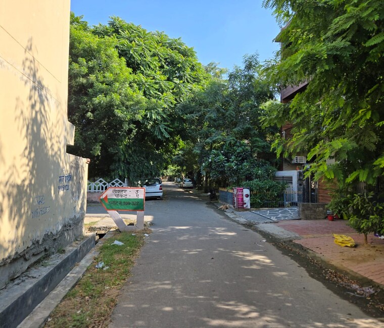 Exterior View, rwa-apartments-sector-12  152 Sq.Mt. Plot In Sector 12 Noida 9297377