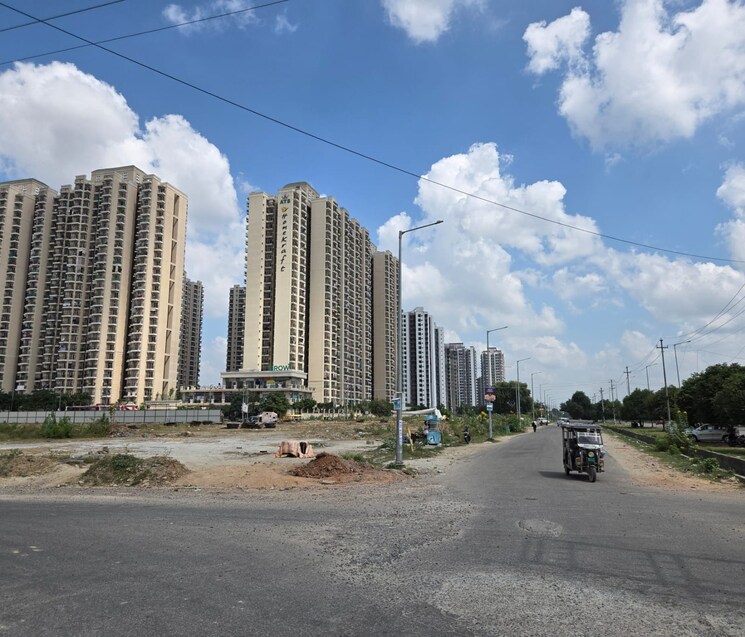 Exterior View, rwa-apartments-sector-12  152 Sq.Mt. Plot In Sector 12 Noida 9297377