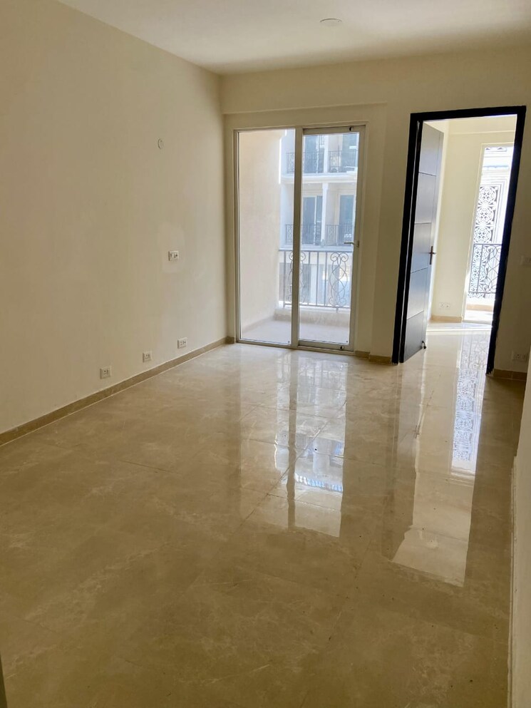 Room, signature-global-park-4-and-5 3 Bedroom 1081 Sq.Ft. Builder Floor In Sohna Sector 36 Gurgaon 9297798