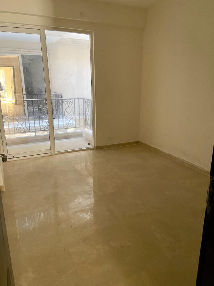 Room, signature-global-park-4-and-5 3 Bedroom 1081 Sq.Ft. Builder Floor In Sohna Sector 36 Gurgaon 9297798