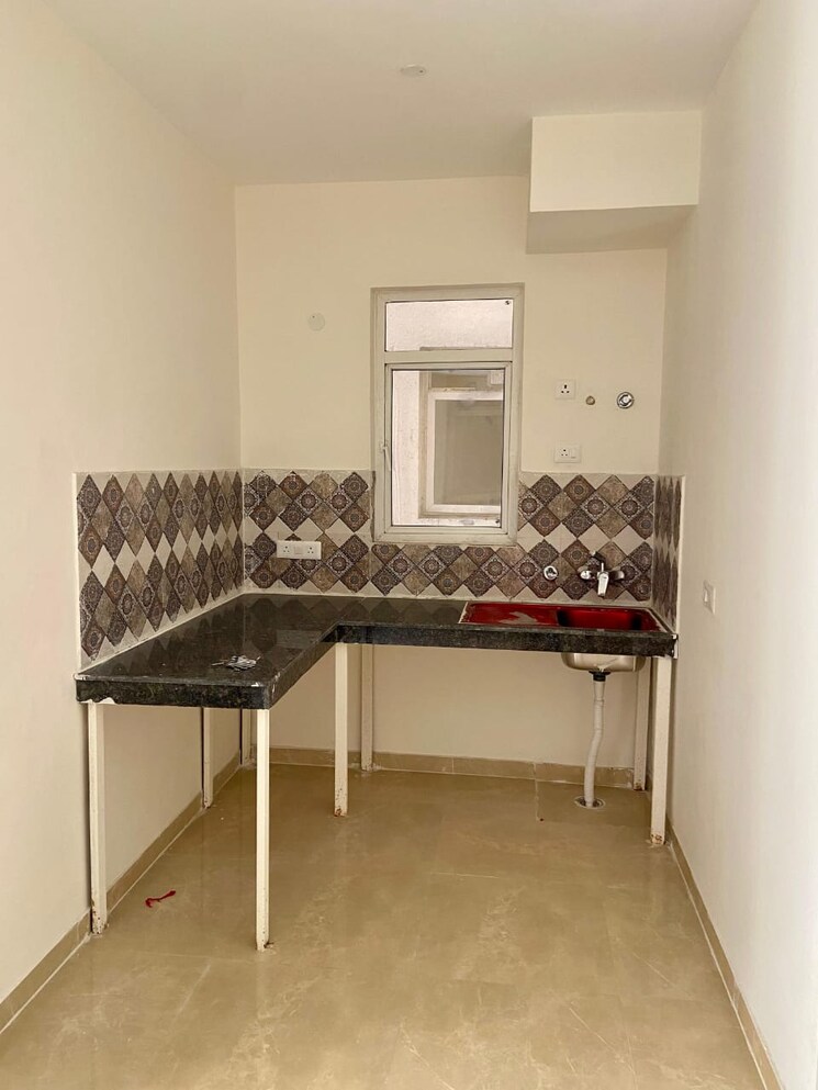 Kitchen, signature-global-park-4-and-5 3 Bedroom 1081 Sq.Ft. Builder Floor In Sohna Sector 36 Gurgaon 9297798