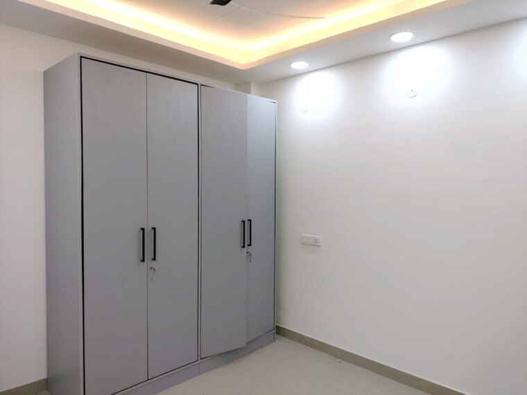 Room, dashrath puri 3 Bedroom 900 Sq.Ft. Builder Floor In Dashrath Puri Delhi 9297392