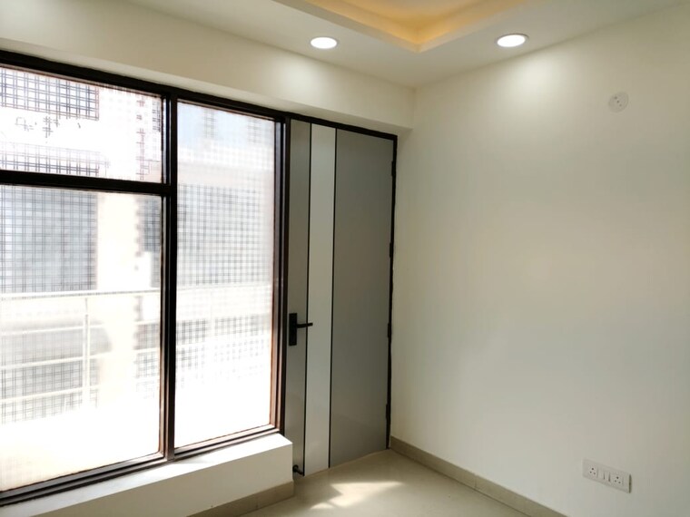 Room, dashrath puri 3 Bedroom 900 Sq.Ft. Builder Floor In Dashrath Puri Delhi 9297392