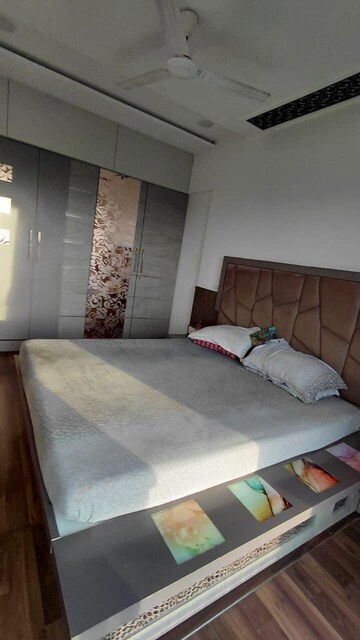 Bedroom in 3 BHK Apartment at Kabra Metro One, Andheri West – for Rent