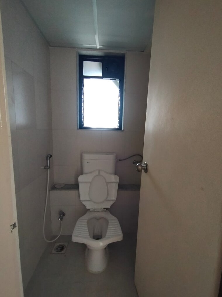 Bathroom, lodha-golden-dream 1 Bedroom 499 Sq.Ft. Apartment In Dombivli East Thane 9297405