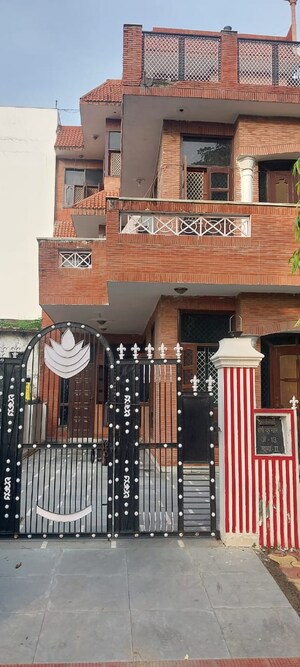 3 BHK Villa For Sale in Gamma Ii Greater Noida