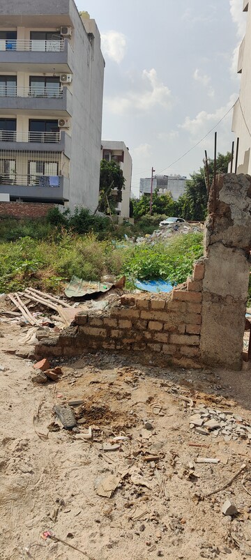  Plot – Exterior View View at Ansal Esencia-Mulberry Homes, Sector 67 - for Sale