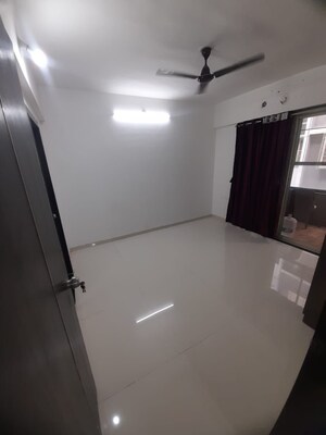 Room in 2 BHK Apartment at Ganesham Phase I, Pimple Saudagar – for Rent