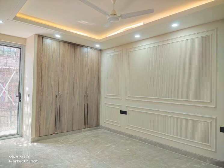 Room, kailash hills 3 Bedroom 1550 Sq.Ft. Apartment In Kailash Hills Delhi 9297547