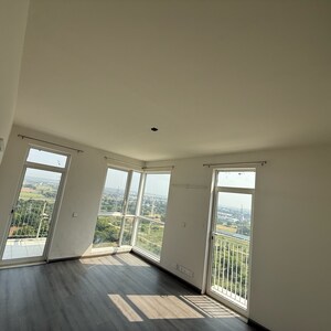 Room in 2 BHK Apartment at Ireo The Corridors, Ramgarh Dhani – for Sale