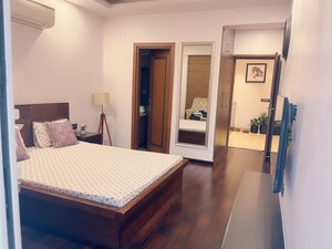 Bedroom in 4 BHK Apartment at Emerald Green, Sector 52 – for Rent