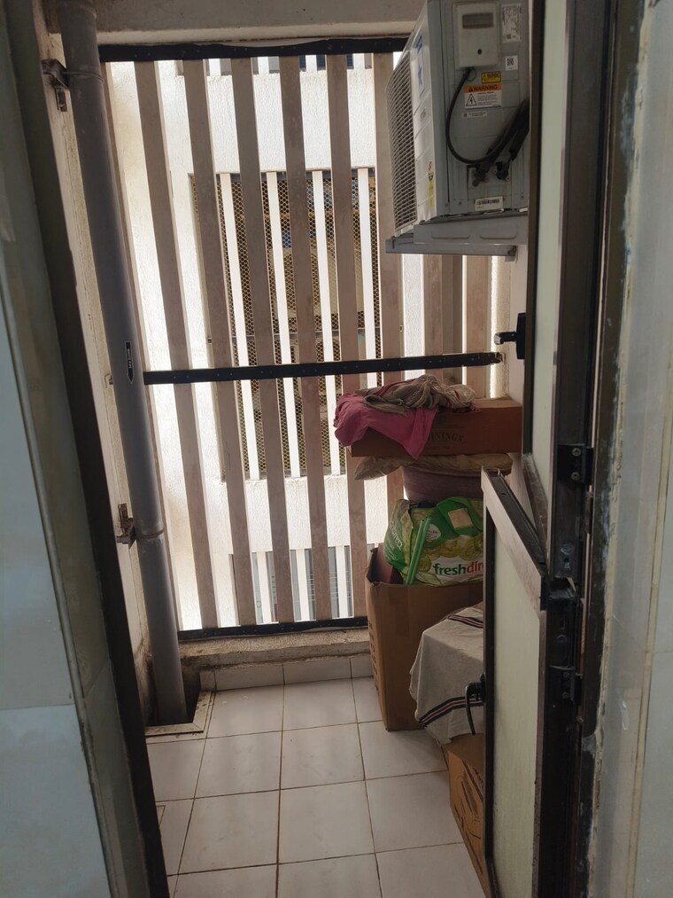 Balcony, raymond-ten-x-habitat 2 Bedroom 565 Sq.Ft. Apartment In Pokhran Road No Two Thane 9297643