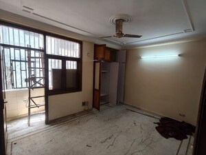 Room in 2 BHK Builder Floor at Malviya Nagar – for Rent