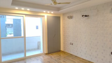 Room in 4 BHK Builder Floor at Aradhya Homes, Sector 67a – for Rent