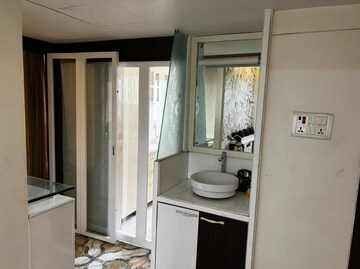 Master Bedroom in 3 BHK Apartment at Poonam Apartments Worli, Worli – for Rent
