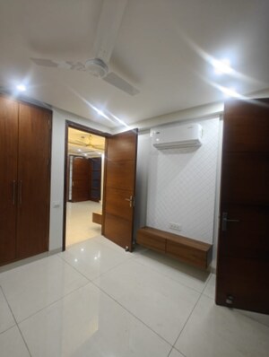 Room in 3 BHK Builder Floor at Mansa Devi – for Rent