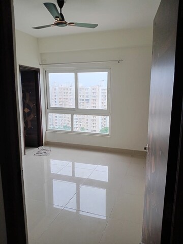 Room in 3 BHK Apartment at Royce Sentosa Parc, Raj Nagar Extension – for Rent