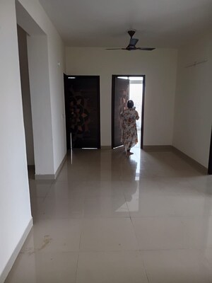 Room in 3 BHK Apartment at Royce Sentosa Parc, Raj Nagar Extension – for Rent