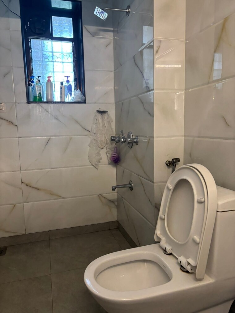 Bathroom, goregaon west Pg For Boys In Goregaon West 9297790