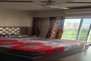 Bedroom in 3 BHK Apartment at Kabra Metro One, Andheri West – for Rent