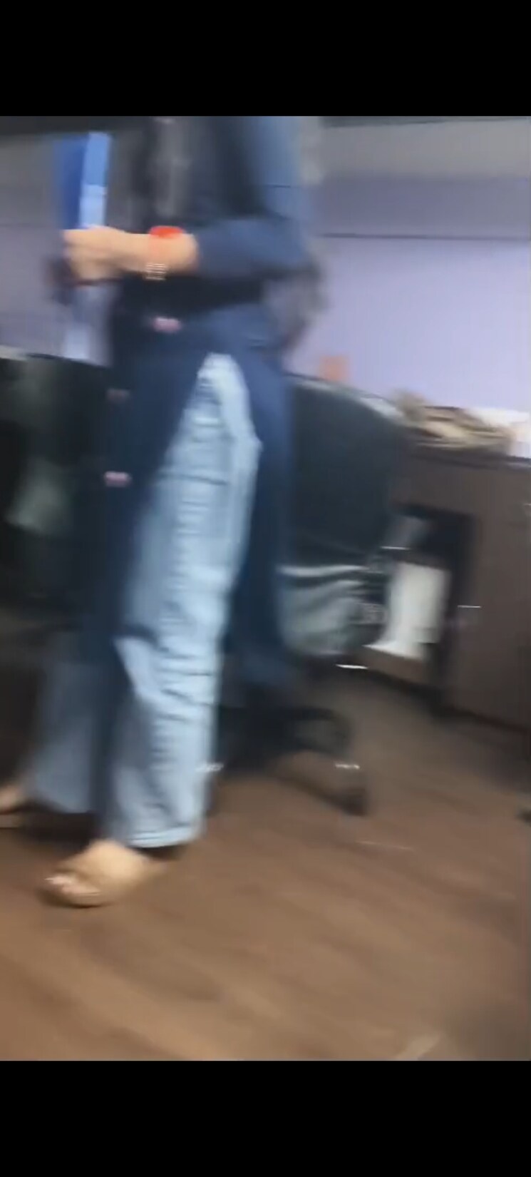  Parking, tanishka-commercial Commercial Office Space 1000 Sq.Ft. In Kandivali East Mumbai 9297814