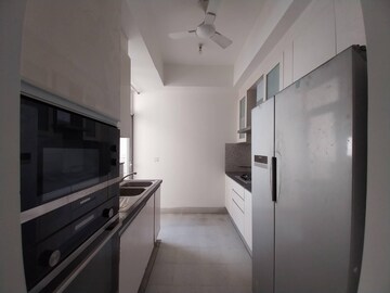 Kitchen in 3.5 BHK Apartment at DLF The Ultima, Sector 81 – for Rent