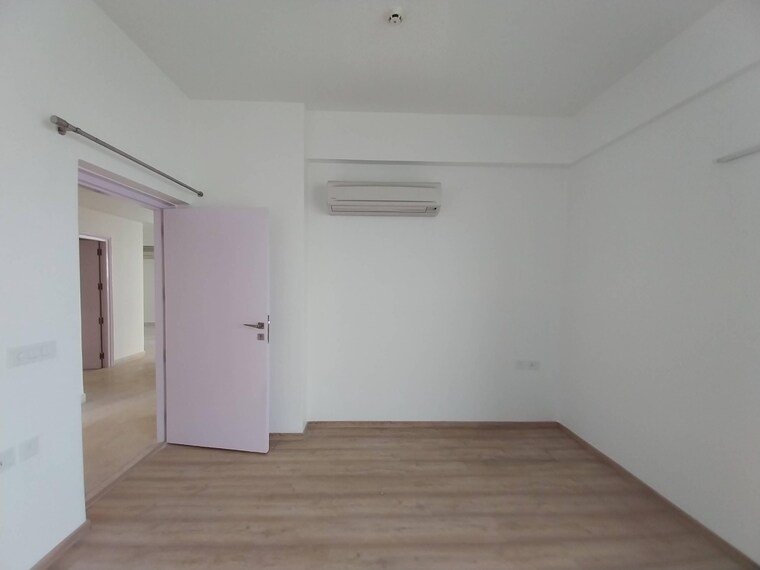 Room, dlf-the-ultima 3.5 Bedroom 2103 Sq.Ft. Apartment In Sector 81 Gurgaon 9297844