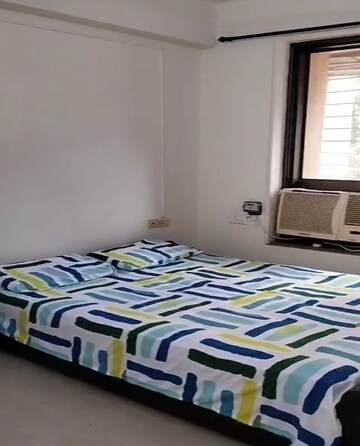 Bedroom in 2 BHK Apartment at Kukreja Sai Deep, Chembur – for Rent