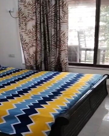 Bedroom in 2 BHK Apartment at Kukreja Sai Deep, Chembur – for Rent