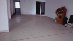 Room in  Office Space in IT/SEZ at Sector 62 – for Rent