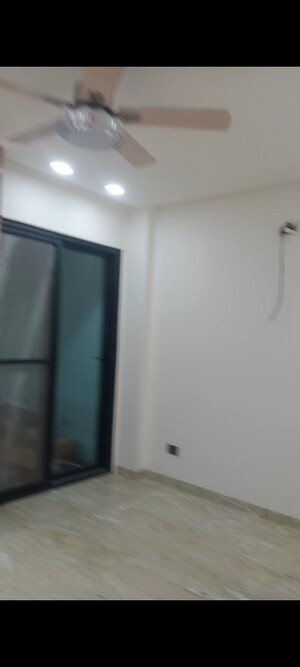 Room in 4 BHK Apartment at Dhananjay, Sector 16b Dwarka – for Sale