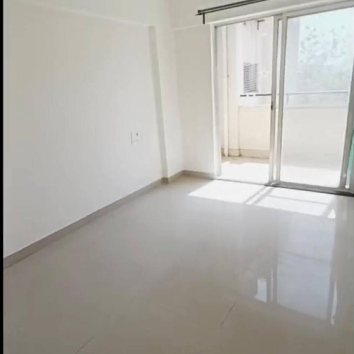 2 BHK 1100 Sq.Ft. Builder Floor in Colonnade Apartment