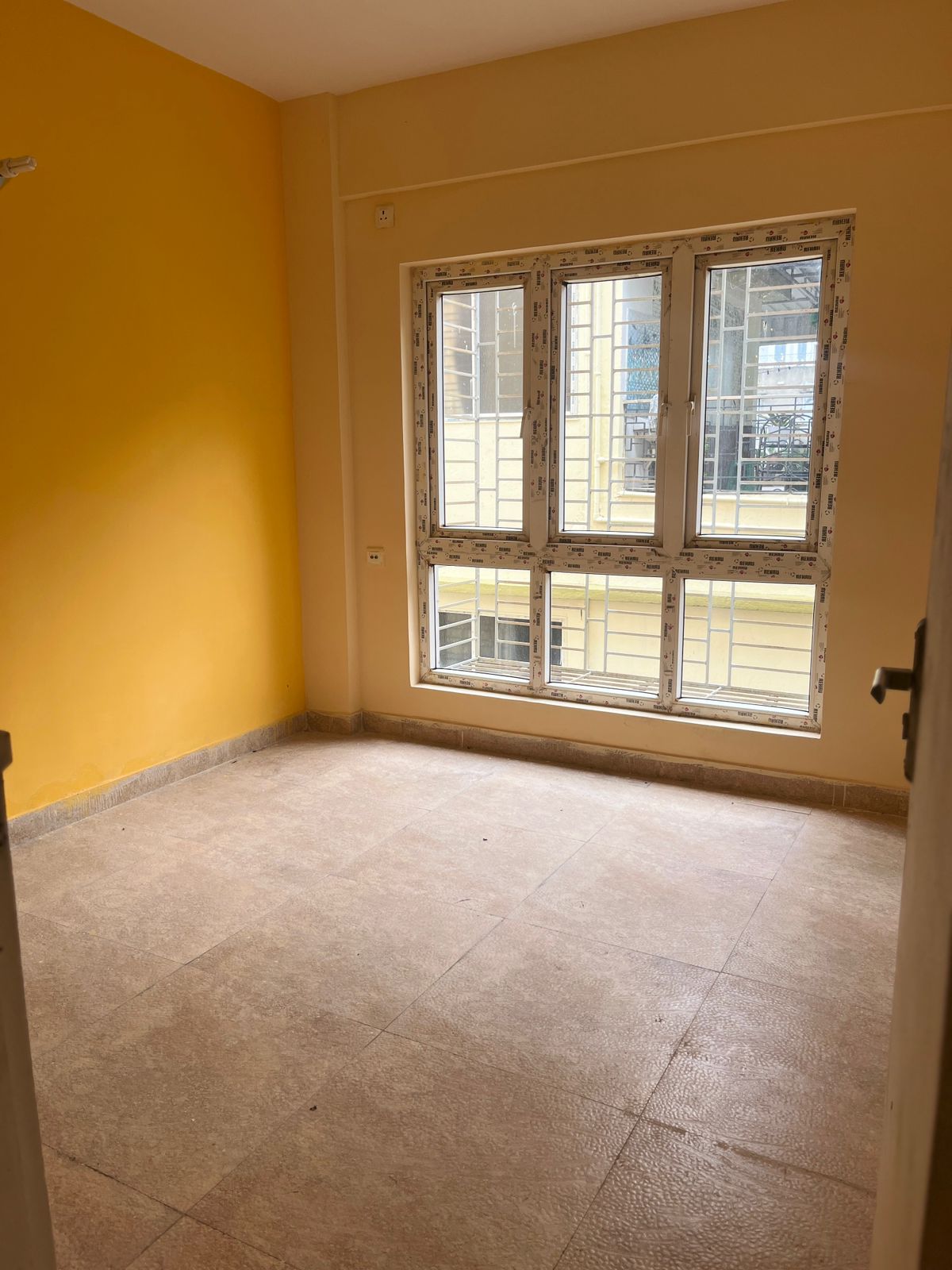 3 BHK Apartment For Sale in Chinar Park