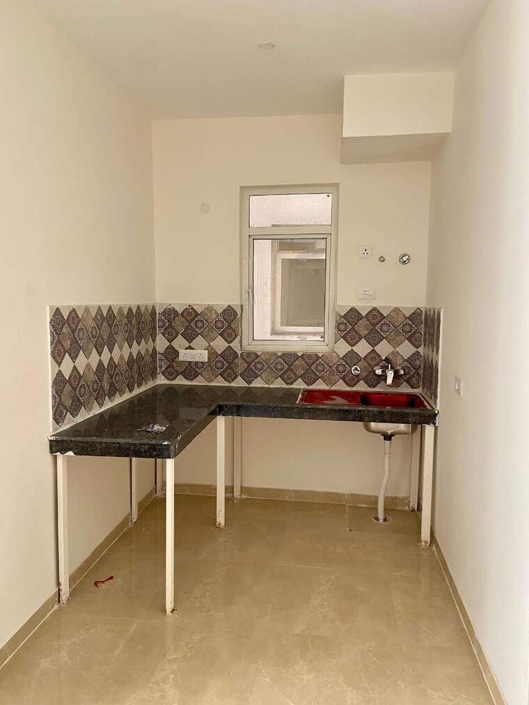 Kitchen, signature-global-park-4-and-5 2 Bedroom 951 Sq.Ft. Builder Floor In Sohna Sector 36 Gurgaon 9297883