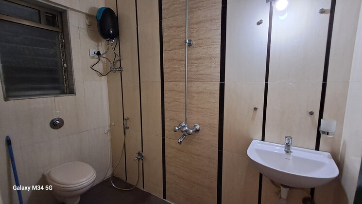 Attached Bathroom, owale 2 Bedroom 860 Sq.Ft. Apartment In Owale Thane 9288886