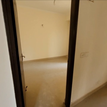 Room in 3 BHK Apartment at Amrapali Princely Estate, Sector 76 – for Sale