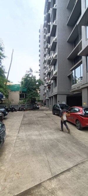 Parking in 2 BHK Apartment at RSB MS H2O, Santacruz East – for Rent