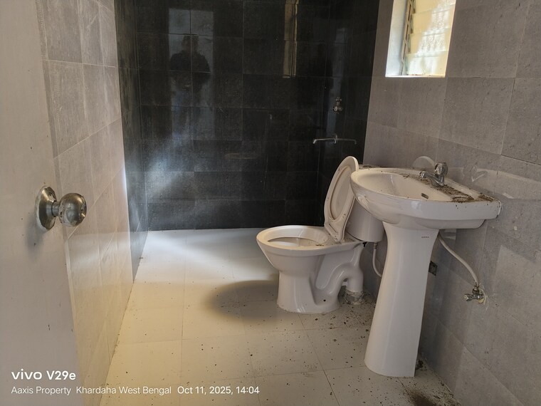 Bathroom, barrackpore 2.5 Bedroom 805 Sq.Ft. Apartment In Barrackpore Kolkata 9298071