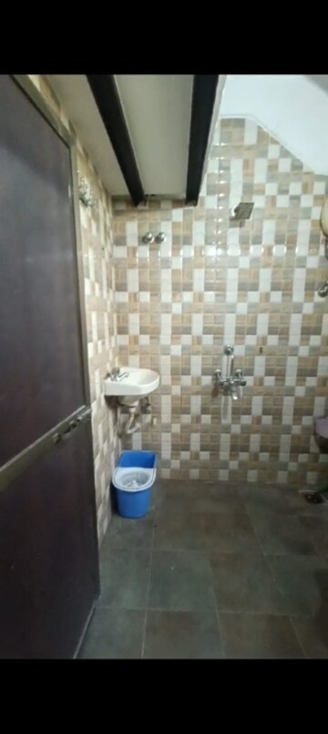 Bathroom in 1 BHK Apartment at Vakola – for Rent