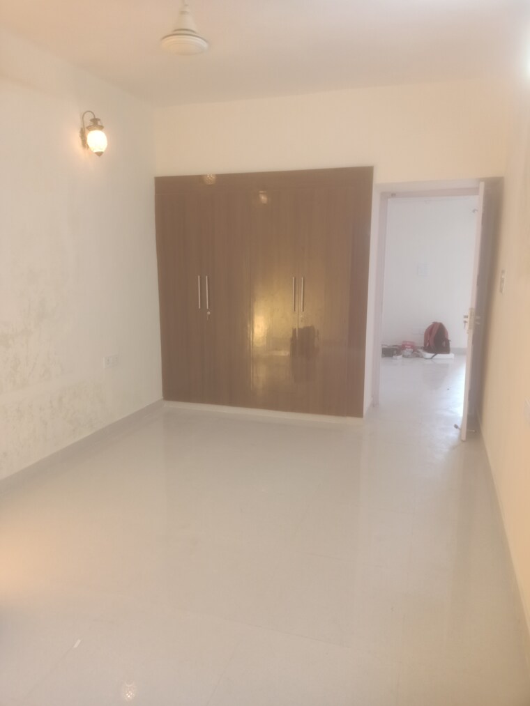 Room, vasant kunj 3 Bedroom 1400 Sq.Ft. Apartment In Vasant Kunj Delhi 9298197