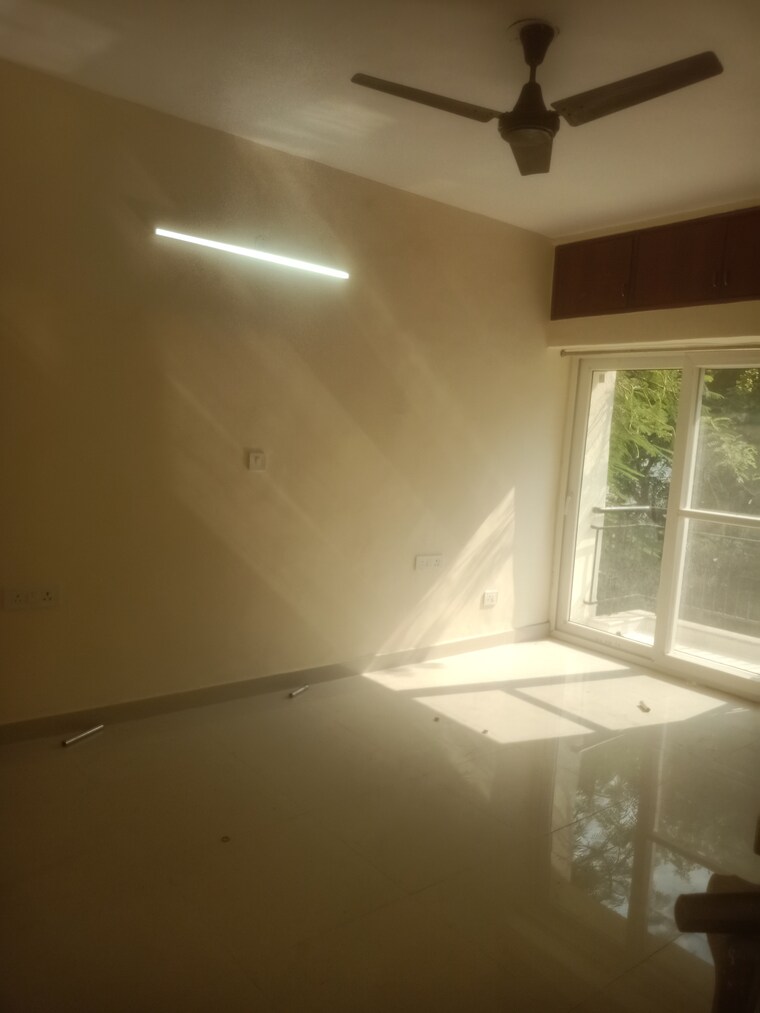 Room, vasant kunj 3 Bedroom 1400 Sq.Ft. Apartment In Vasant Kunj Delhi 9298197