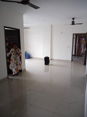 Room in 3 BHK Apartment at Royce Sentosa Parc, Raj Nagar Extension – for Rent