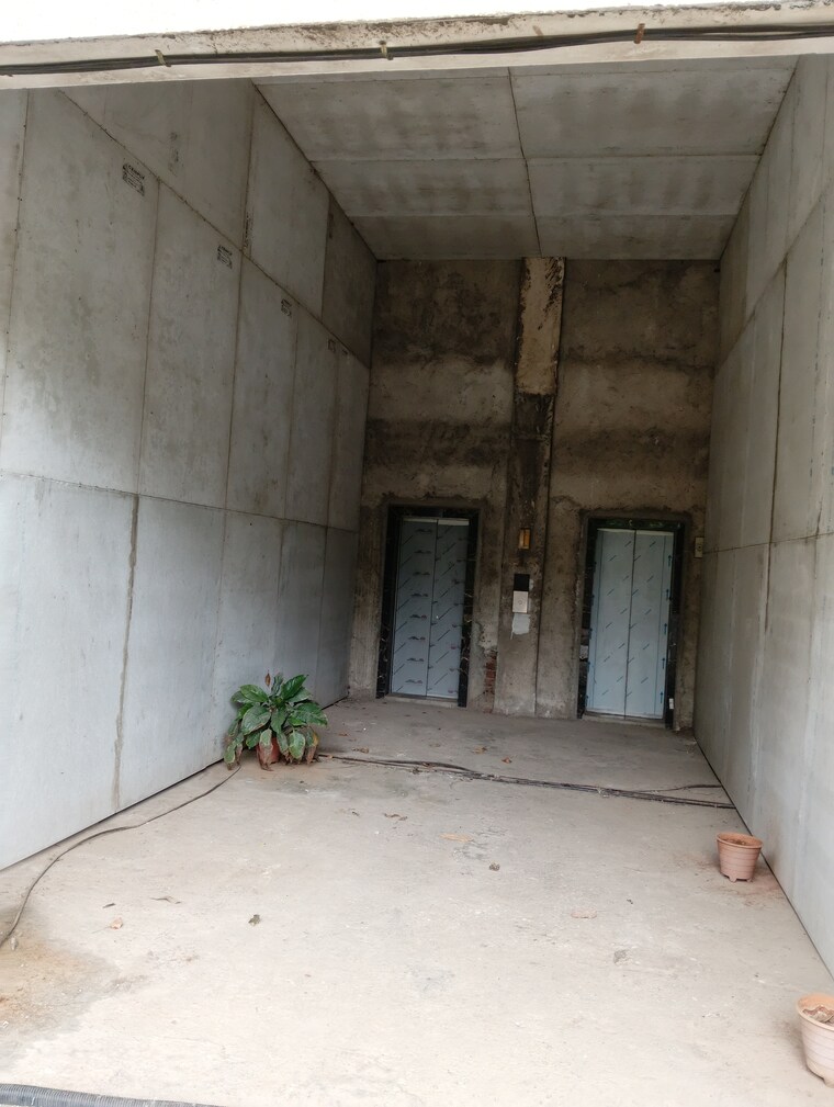 Bathroom, bhandup Commercial Shop 250 Sq.Ft. In Bhandup Mumbai 9298179