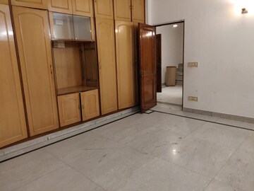 Room in 2 BHK Builder Floor at Greater Kailash I – for Rent