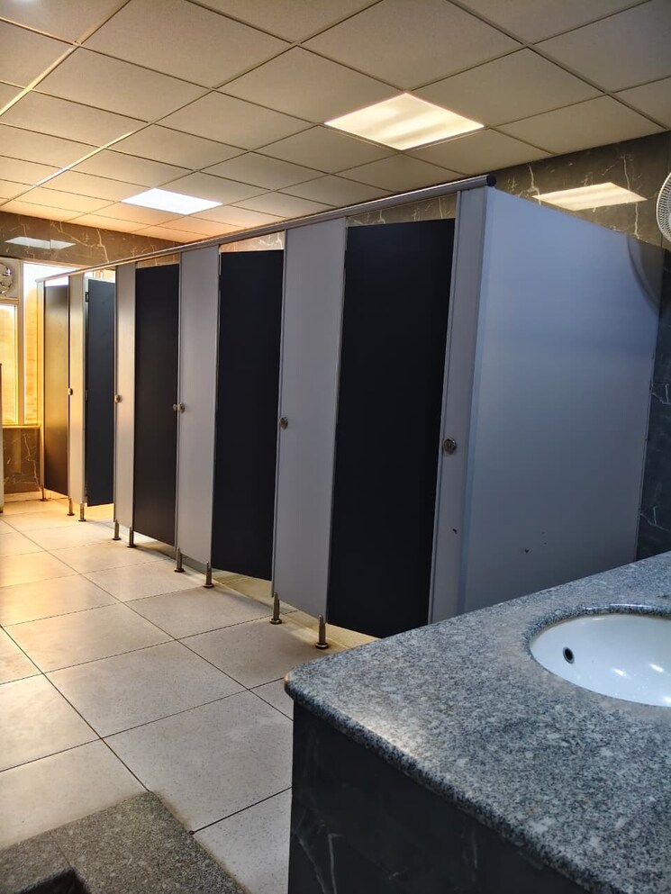 Team Area, sector 63 Commercial Office Space 18000 Sq.Ft. In Sector 63 Noida 9298177