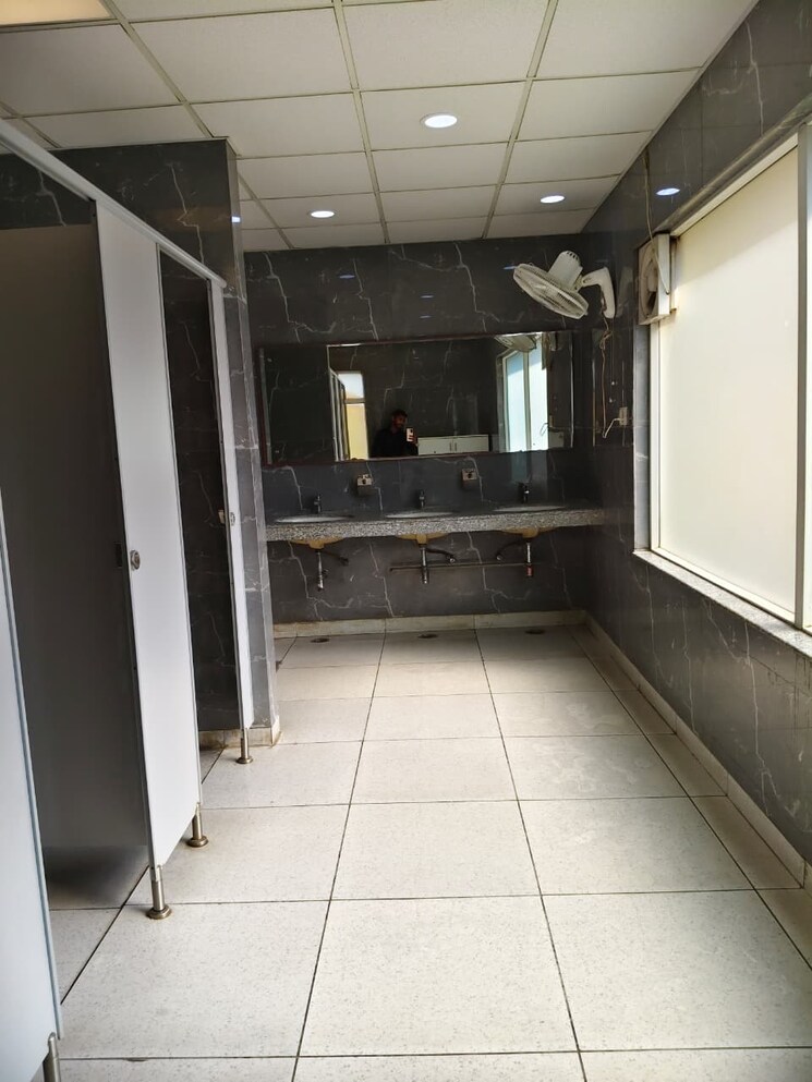 Kitchen, sector 63 Commercial Office Space 18000 Sq.Ft. In Sector 63 Noida 9298177